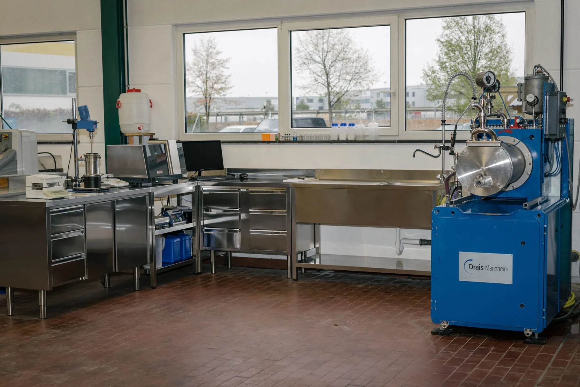 Rührwerksmühle für Nassvermahlung und Lohnmahlung – Anlage von Corvus in Gernsheim